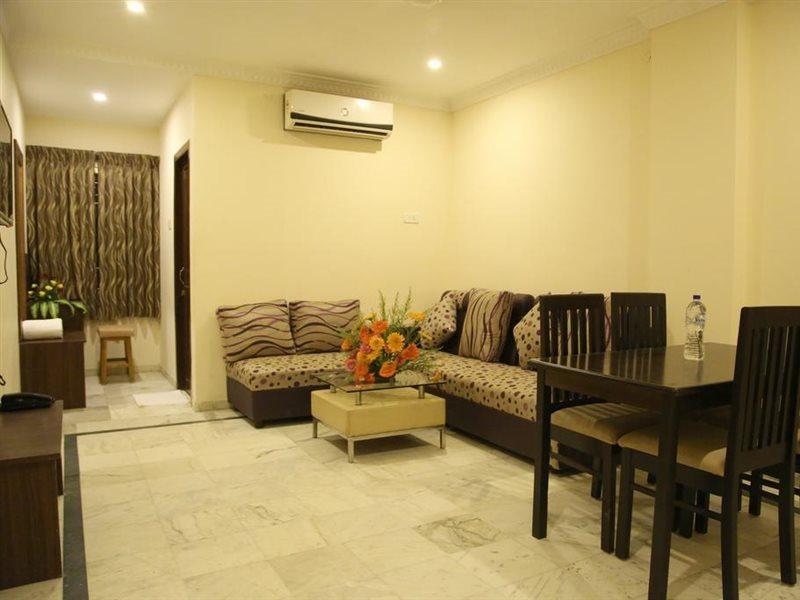 Hotel Poppys S.E.T Residency Kumbakonam Exterior foto