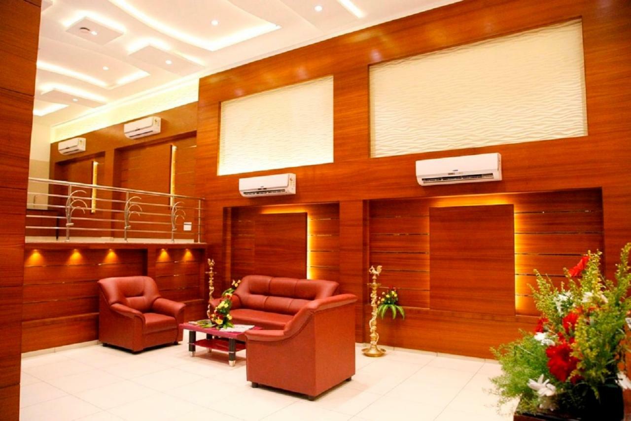 Hotel Poppys S.E.T Residency Kumbakonam Exterior foto